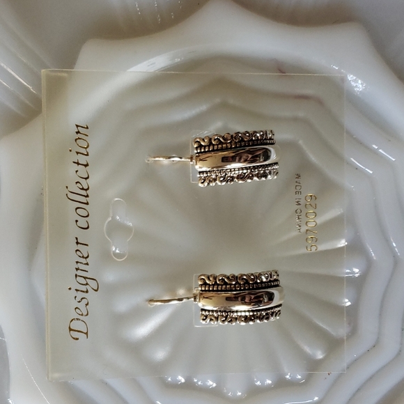 Designer Collection Earrings - Picture 2 of 3